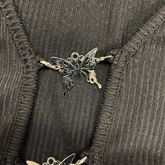 Y2K Crop Top Womens Large Black Long Sleeve Ribbed E-Girl Grunge Butterfly Clasp - Picture 5 of 8